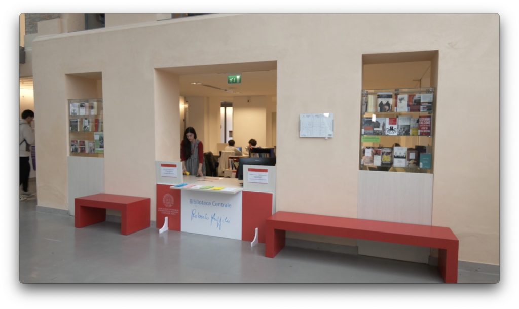 La biblioteca dentro al Campus